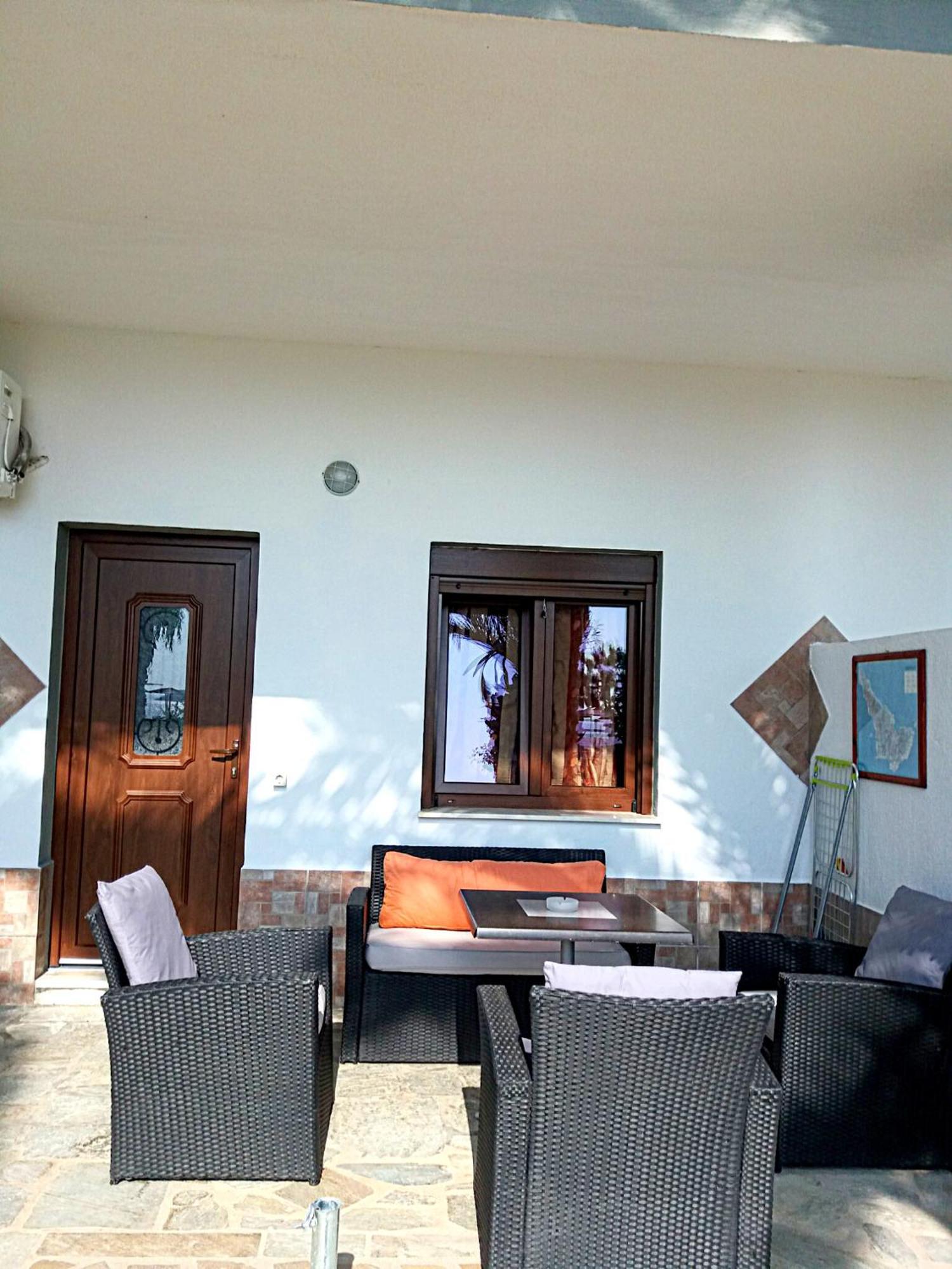 Pelagos Beachfront Apartment Panormos  Room photo